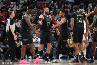 更以其不屈 更以其不屈